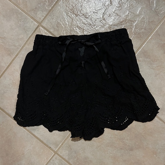 LACY COTTON SHORTS - Picture 2 of 7